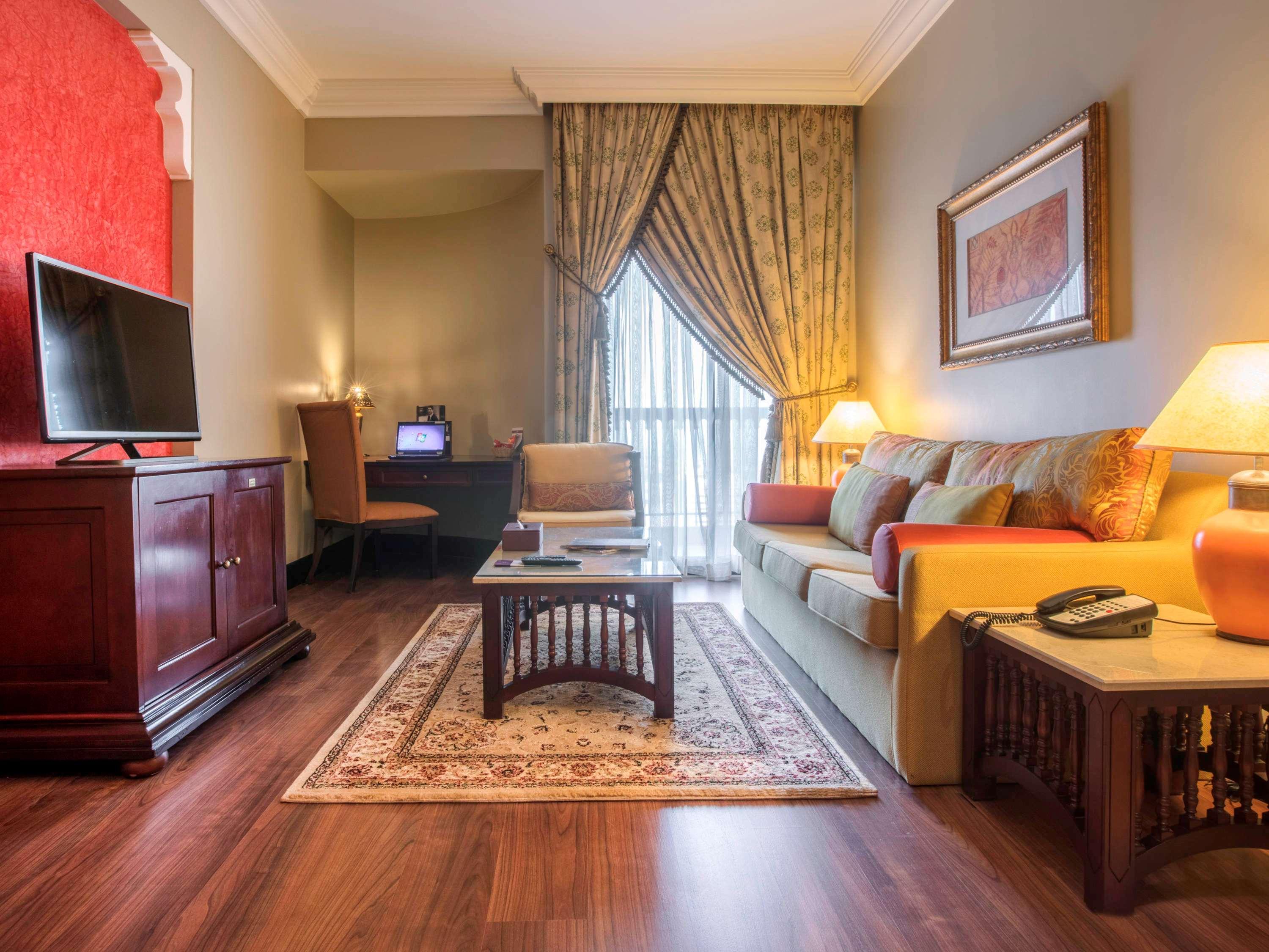 Mercure Grand Hotel Seef - All Suites Manama Exterior foto